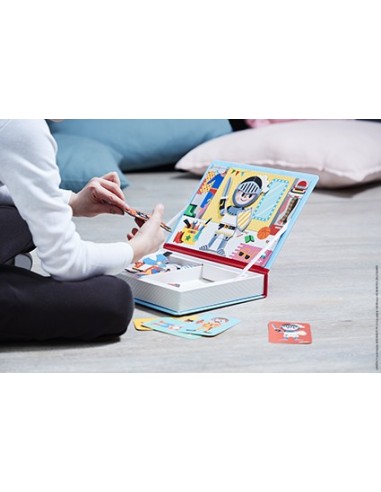 Magnetic book disfraces chicos